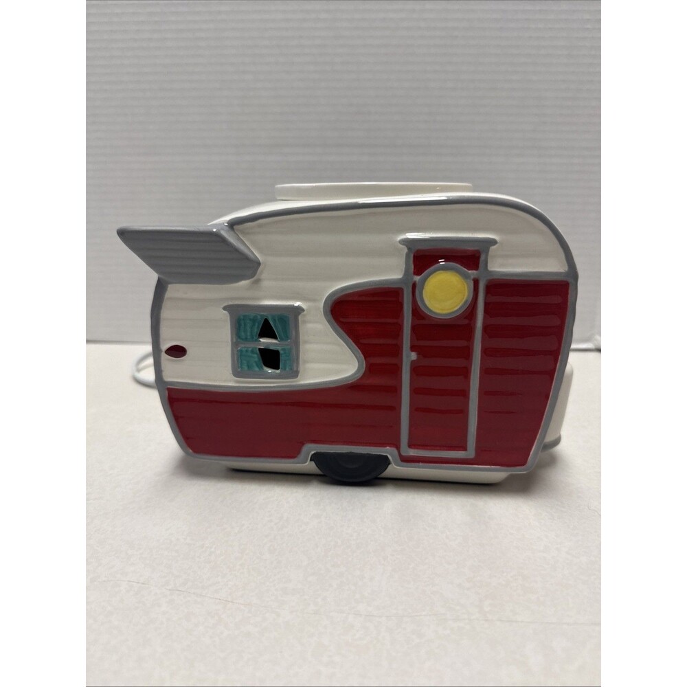 Scentsy Road Less Traveled Shasta Camper Warmer Red White Retired Travel Trailer
